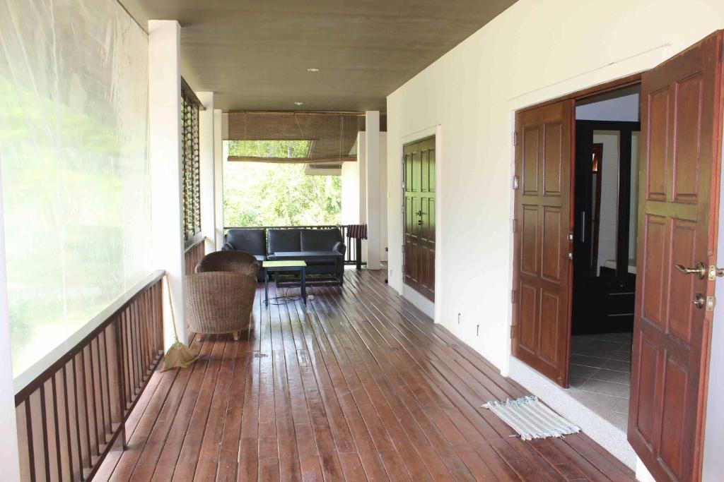 Ban Tai River Gardens Holiday home *
